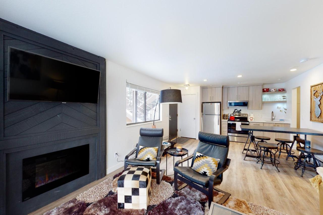 Red Pine Villa Park City Room photo