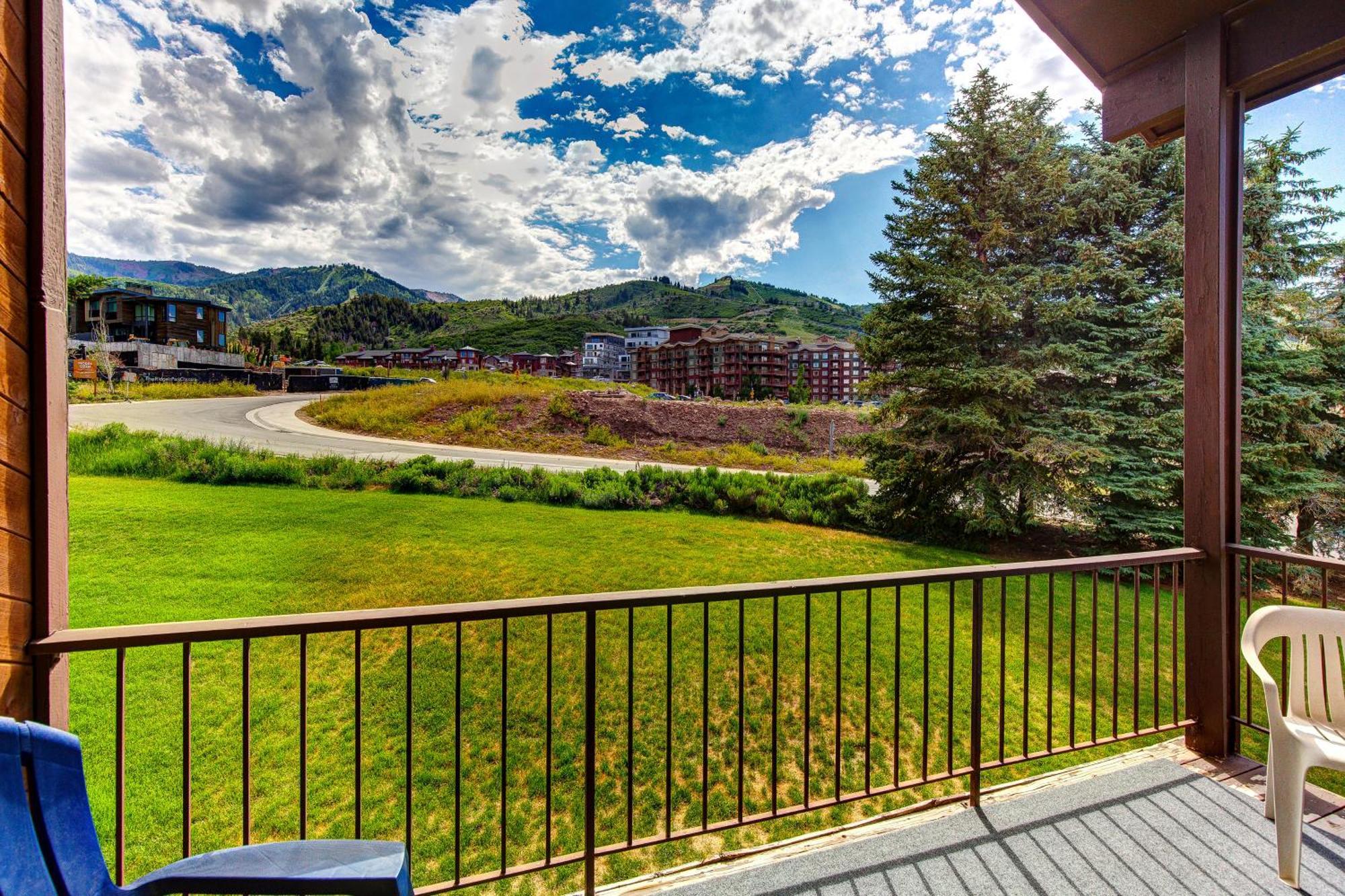 Red Pine Villa Park City Room photo