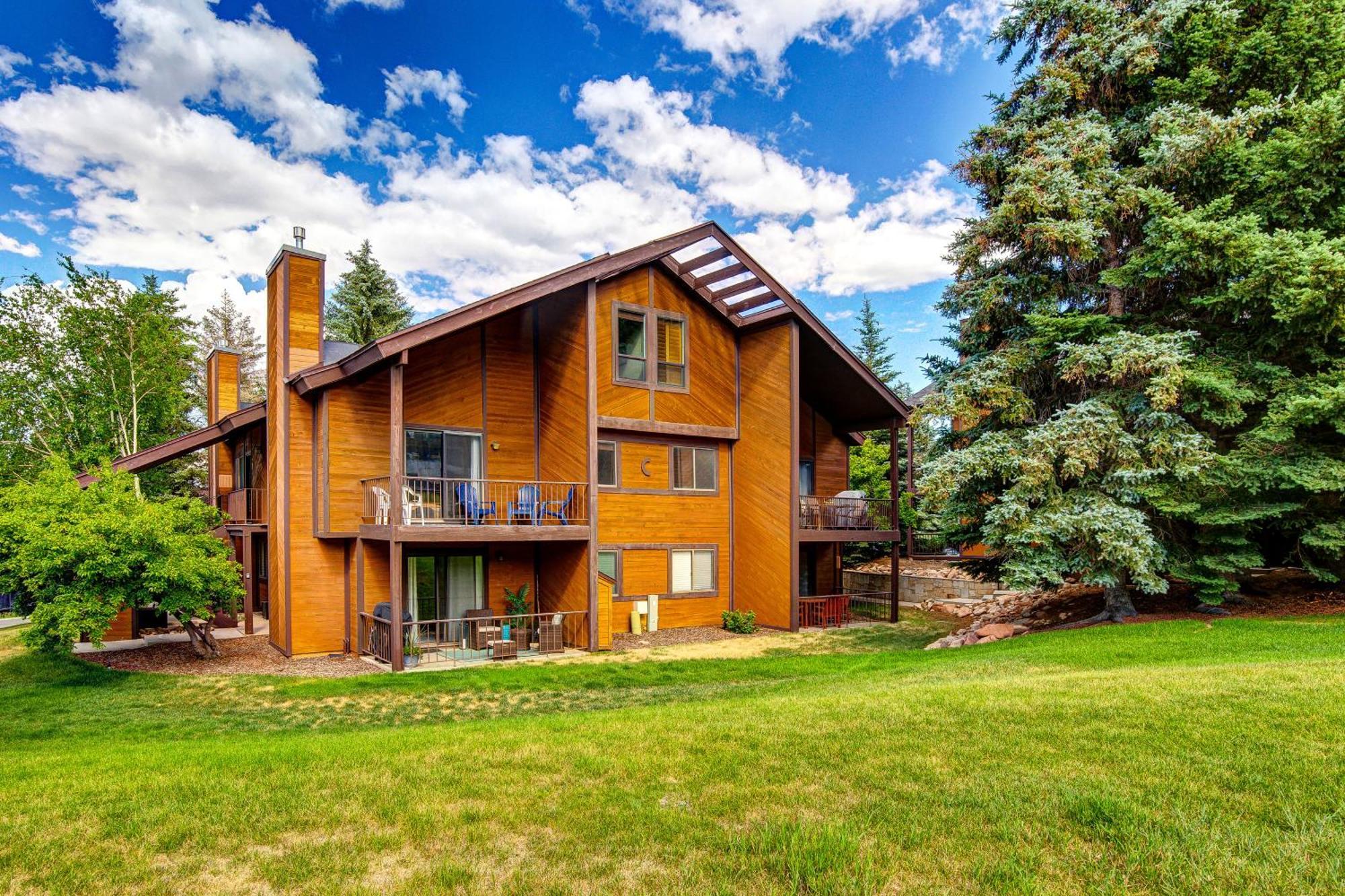 Red Pine Villa Park City Room photo