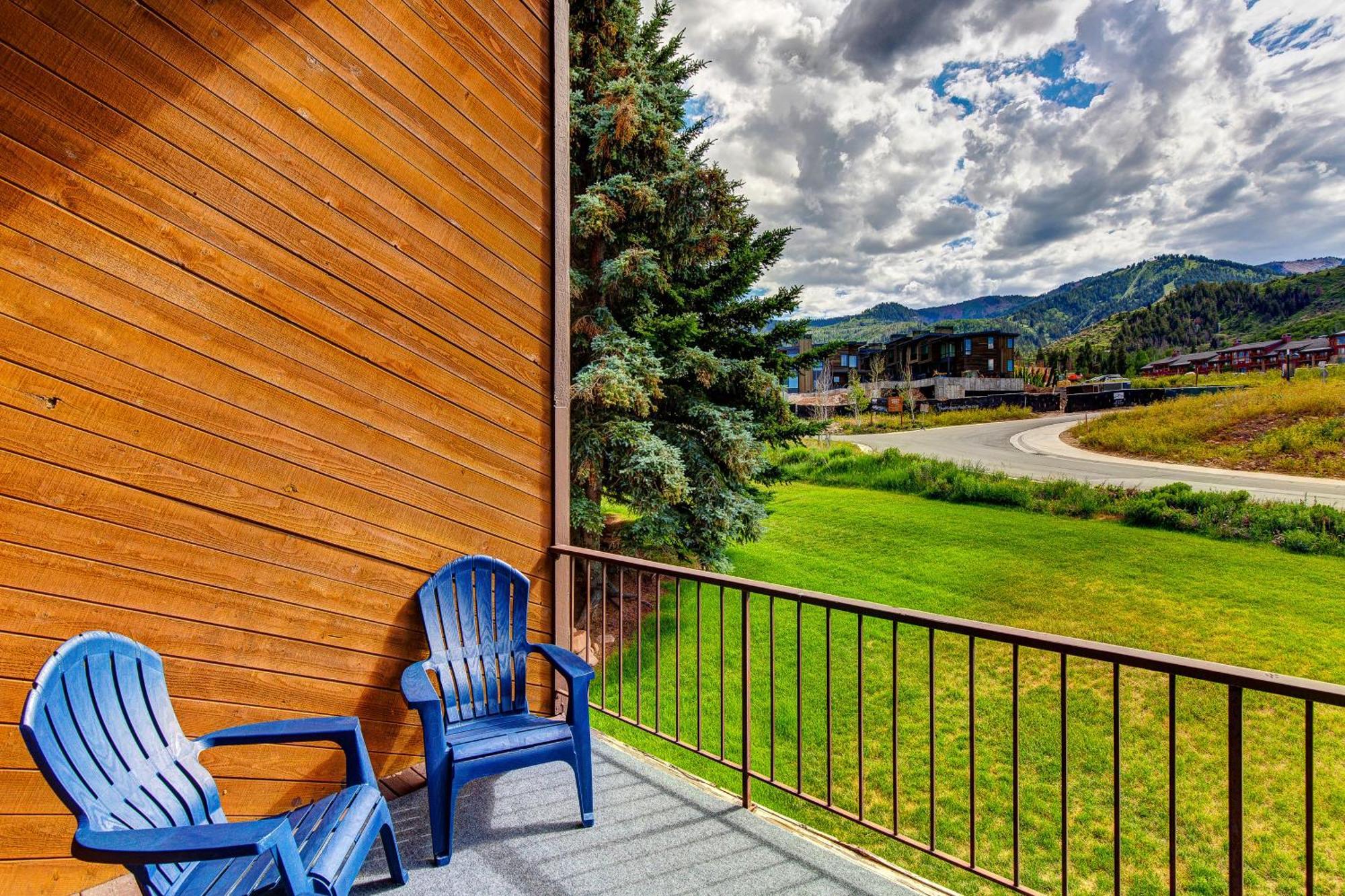 Red Pine Villa Park City Room photo