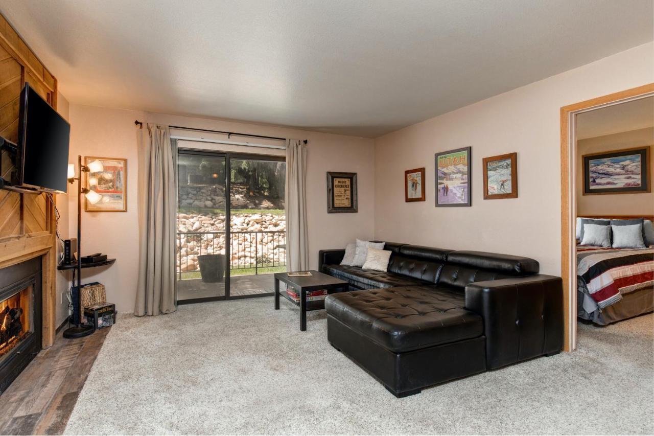 Red Pine Villa Park City Exterior photo