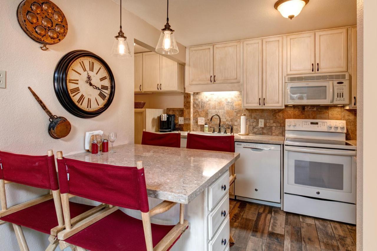 Red Pine Villa Park City Exterior photo