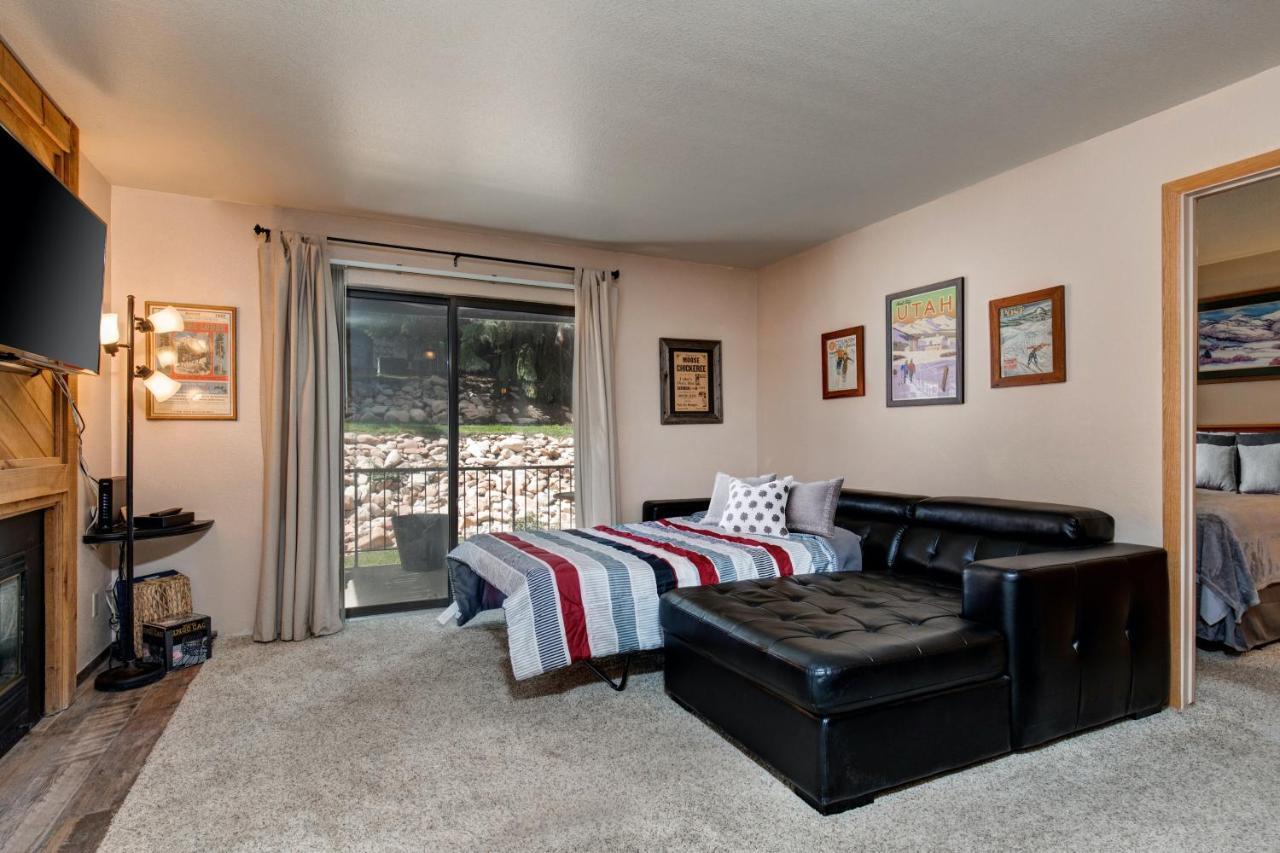 Red Pine Villa Park City Exterior photo